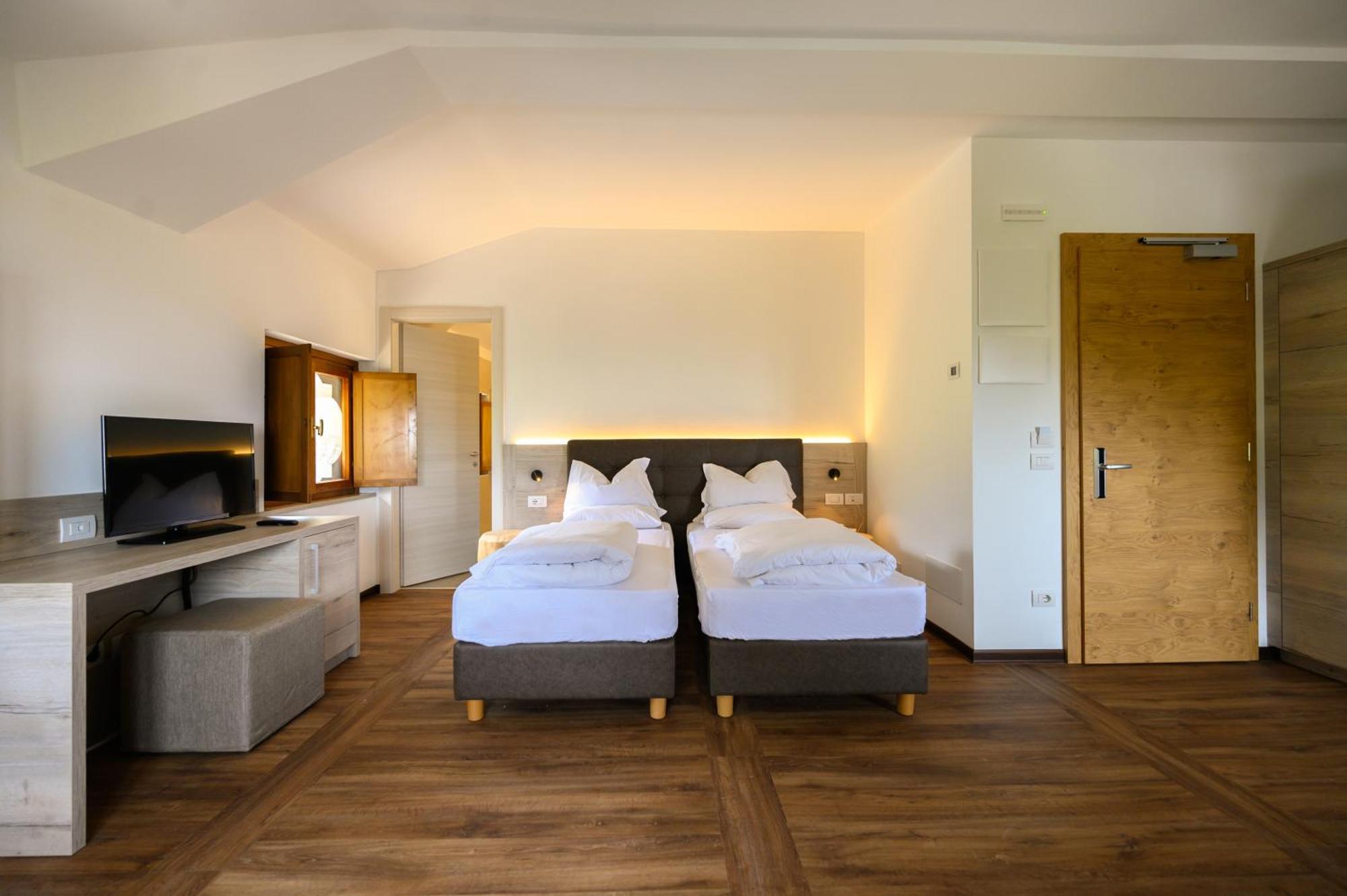 Hotel Stella Alpina Spiazzi Di Caprino Exteriér fotografie
